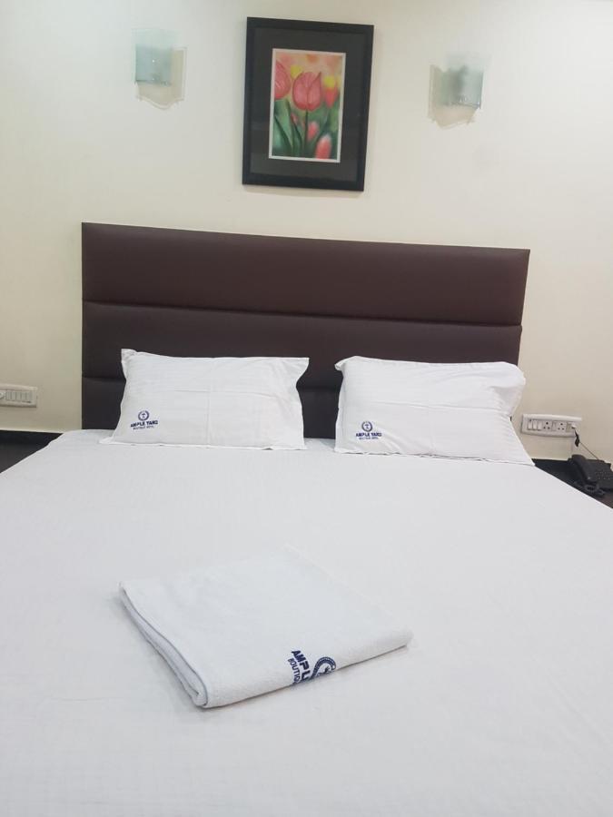 Ample Yard Hotel Chennai Exterior foto